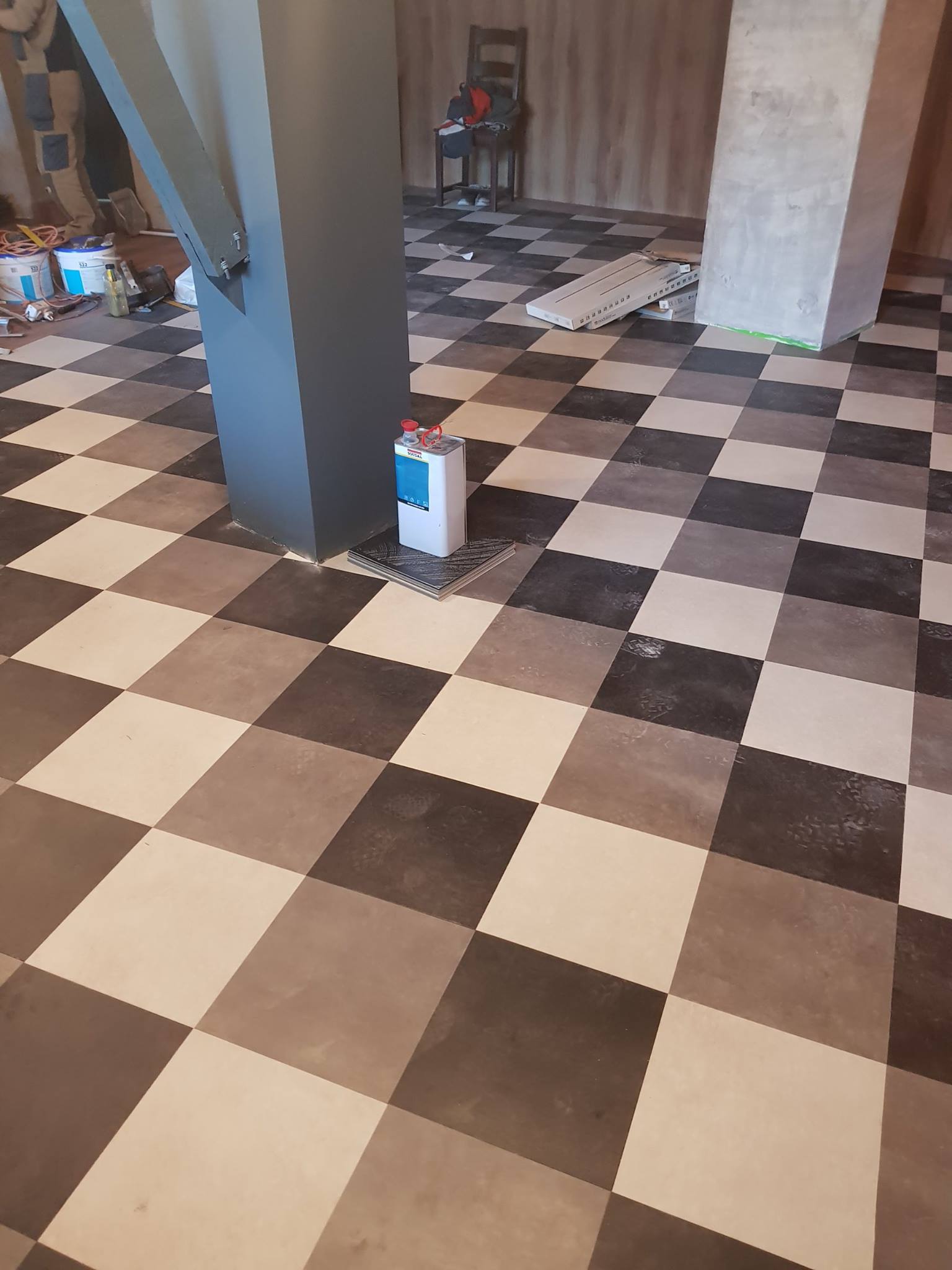 LVT