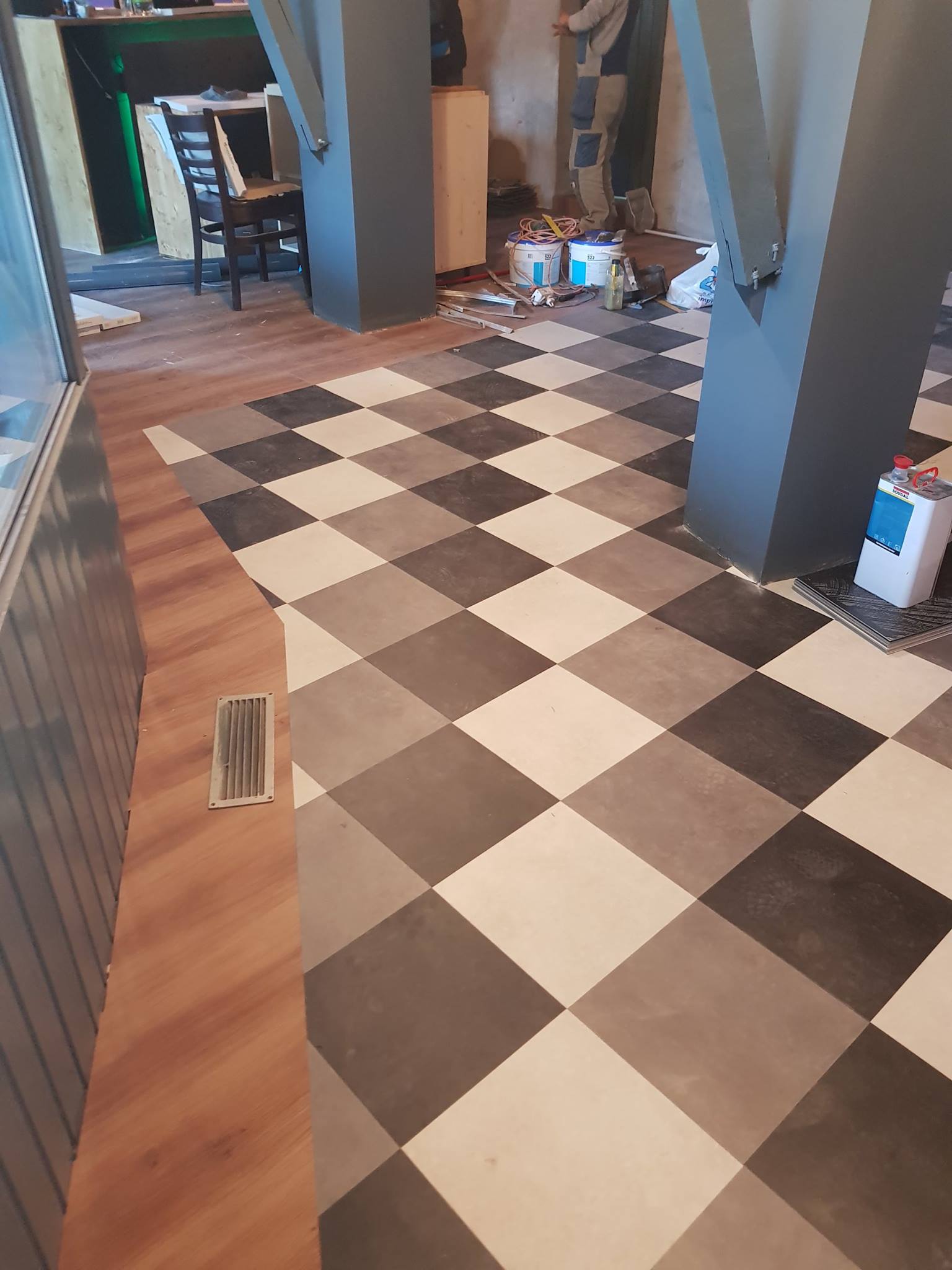 LVT